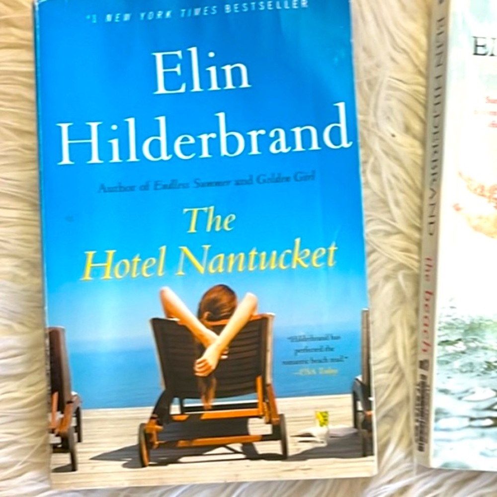 Classic Elin Hilderbrand summer beach read!